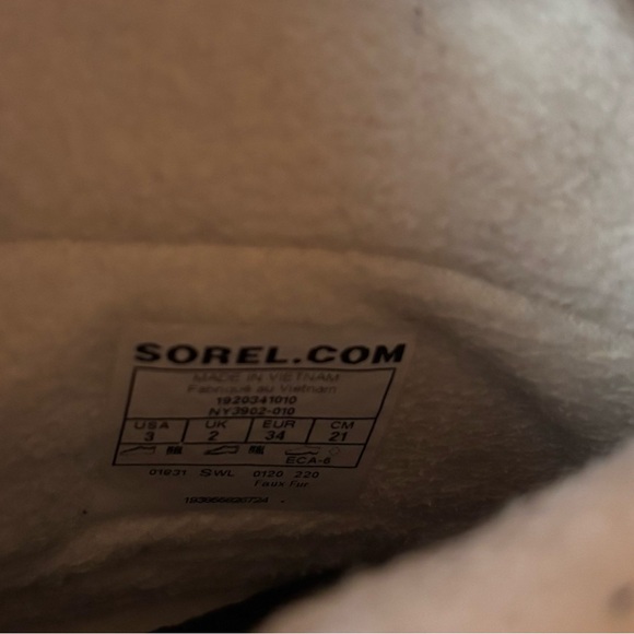 Sorel Black‎ and White Faux Fur-Lined Waterproof Boots Size 3 Youth - Picture 9 of 9